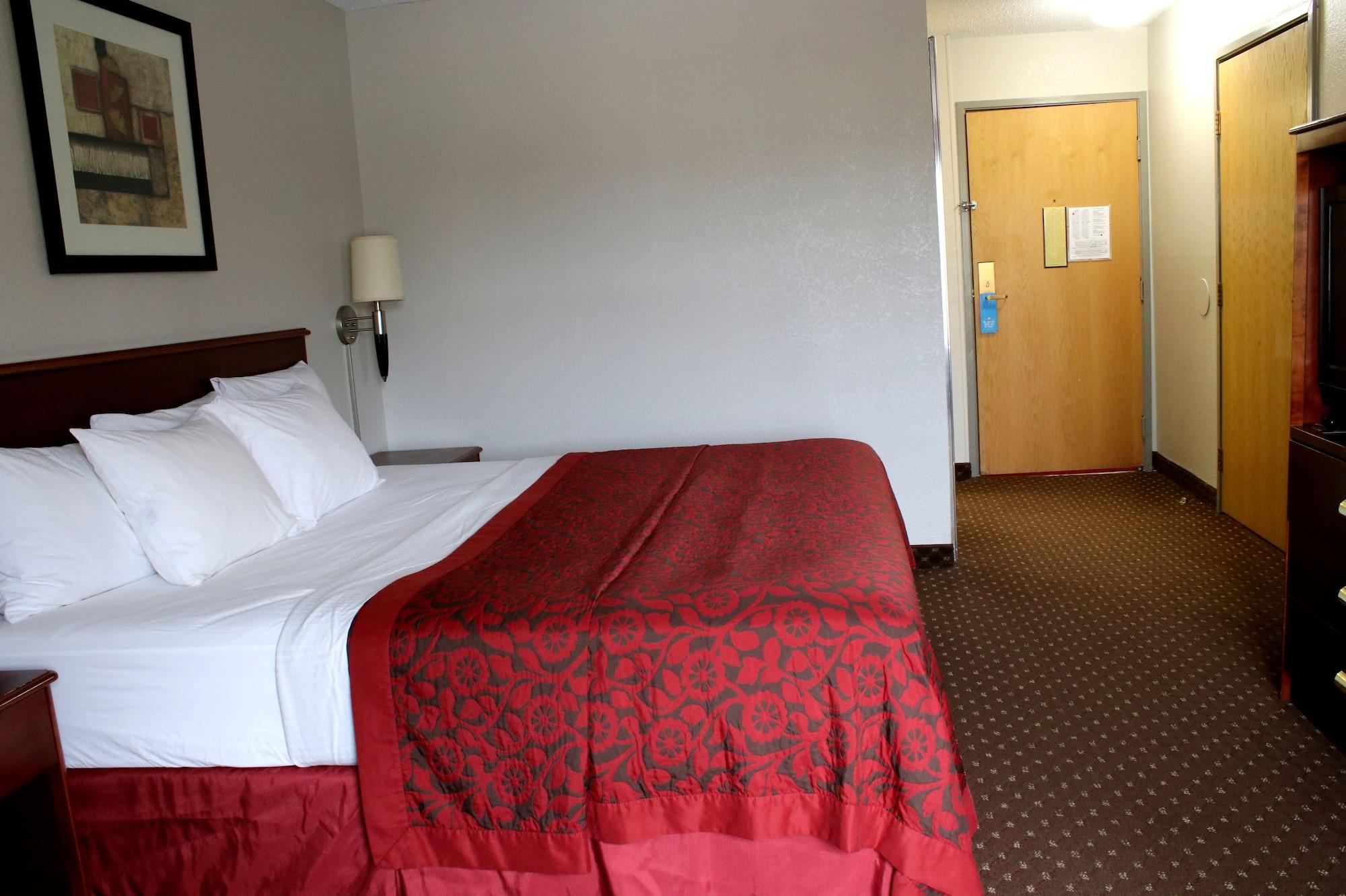 Days Inn & Suites By Wyndham Bloomington/Normal Il מראה חיצוני תמונה