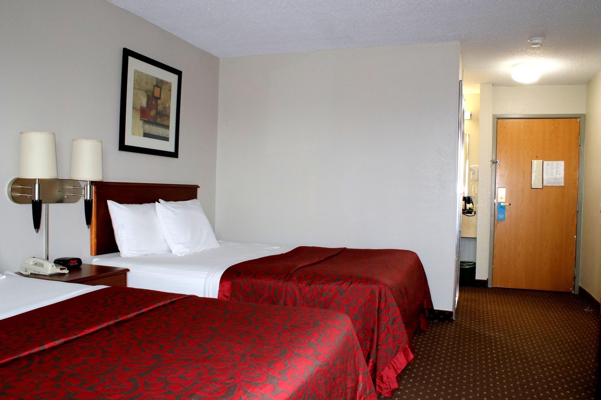 Days Inn & Suites By Wyndham Bloomington/Normal Il מראה חיצוני תמונה